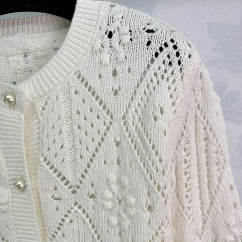 chr1st1an D10r sweaters